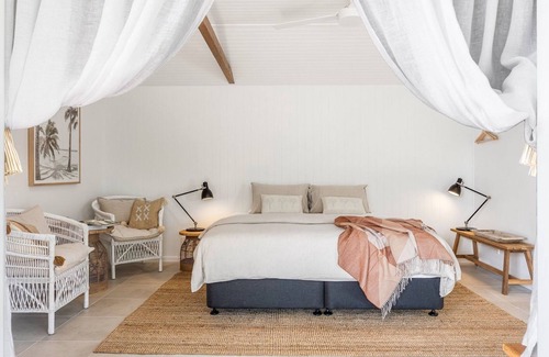 Vincentia House | Relax at The Beach Hut - Family-Friendly with Pool Access