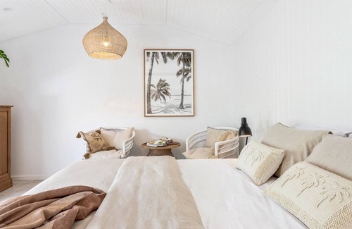 Vincentia House | Relax at The Beach Hut - Family-Friendly with Pool Access