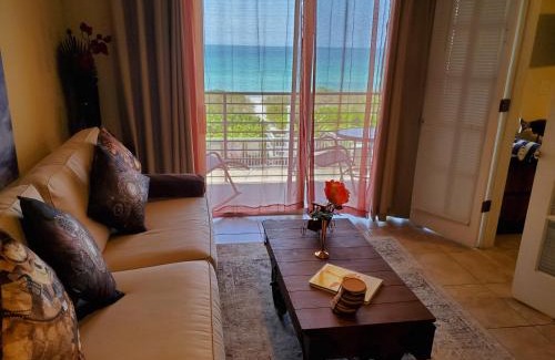 Longboat Key Apartment | Relax at The Beach on Longboat Key: Oceanfront Oasis Awaits