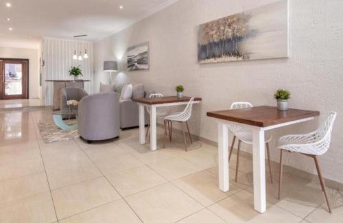 Ramsgate Beach House | Beachfront Bliss at The Beach Palace Ramsgate with Pool & Spa