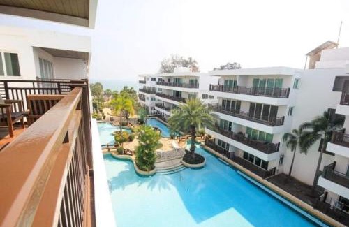 Cha-am Apartment | Cozy Getaway at The Beach Palace with Pool & Family Fun