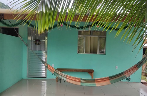 Mambucaba House | Cozy Stay at The Beach Path with Oceanfront Views