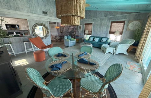 Gulf Shores House | The Beach Shack - Beachfront | Sleeps 10 | Gulf Shores
