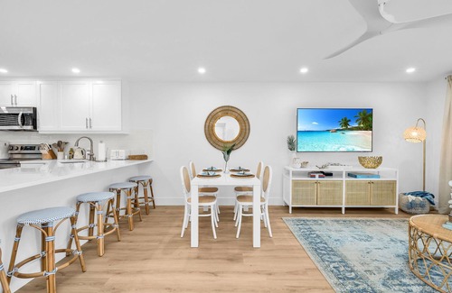 Juno Beach Condo | Superior Juno Beach Landings Condo | Steps to the Ocean