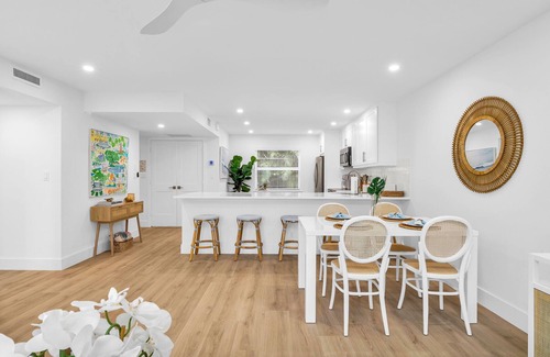 Juno Beach Condo | Superior Juno Beach Landings Condo | Steps to the Ocean