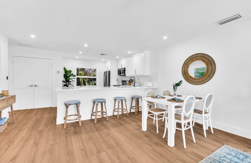 Juno Beach Condo | Juno Beach Landings Condo 4 | Oceanfront Retreat Steps Away