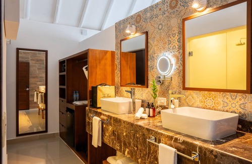 Villa Juarez Hotel | Indulge at The Beachfront by The Fives - Adults Only Retreat