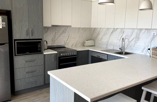 Tura Beach Apartment | The Beachhouse - Great Value!