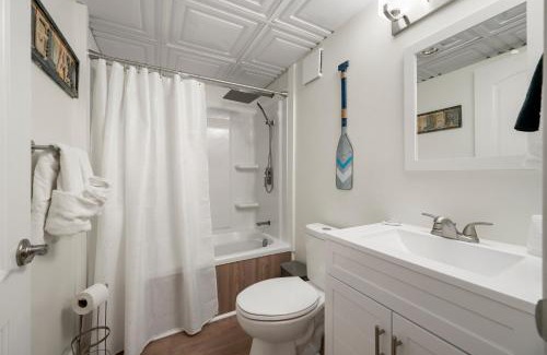 Sylvan Beach Hotel | Beachside Retreat: Carbone's Guest Rooms with Ocean Views