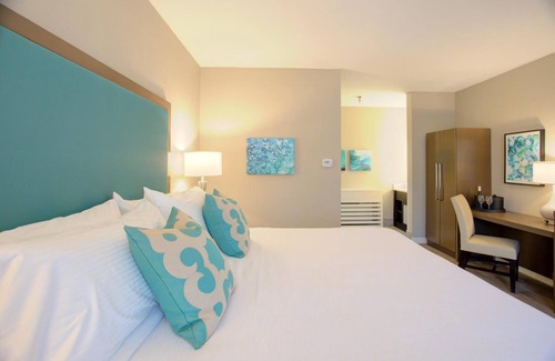 Jekyll Island Hotel | Beachview Club: Family-Friendly Retreat with Pool and Dining