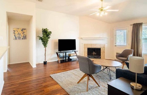 Denton House | Discover The Beacon on Beatriz: Pet-Friendly Retreat