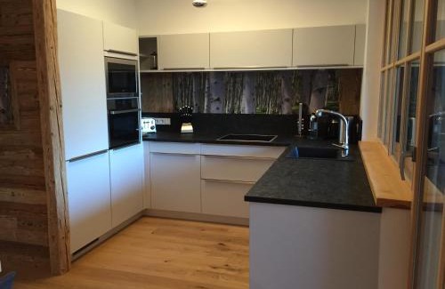 Saalbach-Hinterglemm Apartment | Explore The Bear's Lair: 4-Star Family-Friendly Retreat