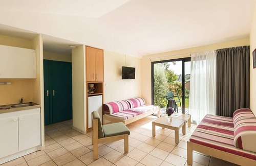 Le Conquet House | Relax at Le Village Beauséjour: Authentic Oceanfront Escape