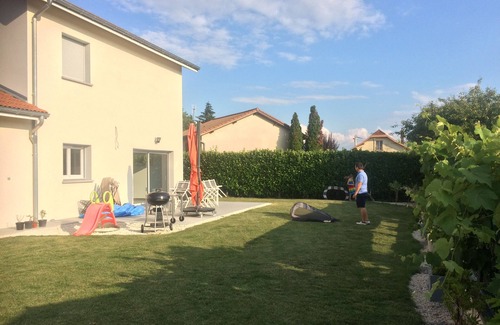 La Cote-Saint-Andre House | Welcoming House of Manon: Perfect for Family Getaways