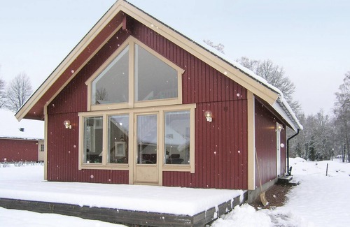 Bolmso House | Tranquil Cottage Retreat Steps from Bolmsö Lake