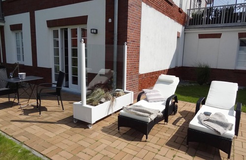 Langeoog Apartment | Elegant Sandpiper Apartment in Scenic Friesengut, Langeoog