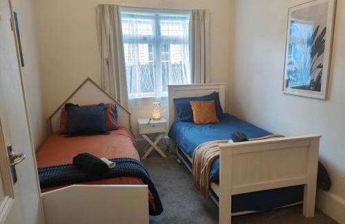 Woolston House | The Beautiful Trio 3 Homes for One Group