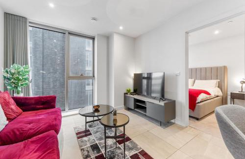 The Docks Apartment | Relax in The Becky Suite - Ideal for Families at Princes Dock