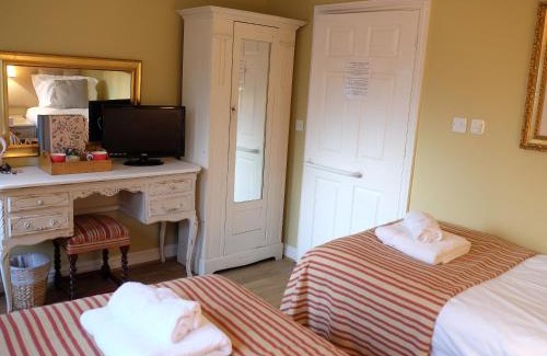 Oxborough Hotel | Pet-Friendly Retreat at The Bedingfeld Arms - Rated 8.3/10