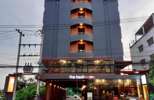 Samut Songkhram Hotel | Budget-Friendly The Bedrooms Maeklong & Services Apartment