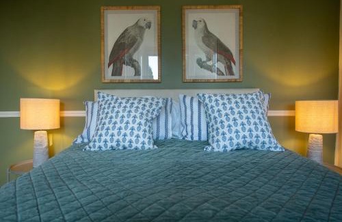 Baslow House | Cozy Chatsworth Apartment No 1 - Perfect for Families & Pets