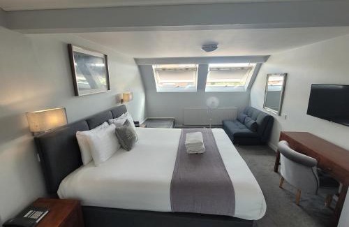 West Bridgford Hotel | Relax at The Beeches Hotel & Leisure Club with Pool Access