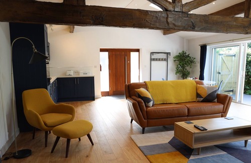 Norley Cottage | THE BEECHES, romantic, character holiday cottage in Norley