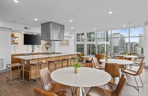 The Gulch Apartment | Top-Rated Bel Air Suite Penthouse in The Gulch