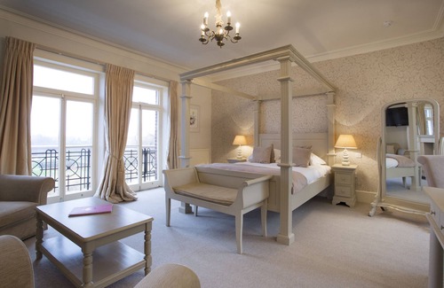 Sandwich Hotel | Discover The Bell Hotel: Family-Friendly with Top Amenities