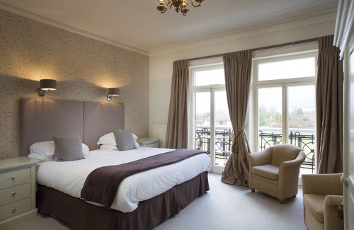 Sandwich Hotel | Discover The Bell Hotel: Family-Friendly with Top Amenities