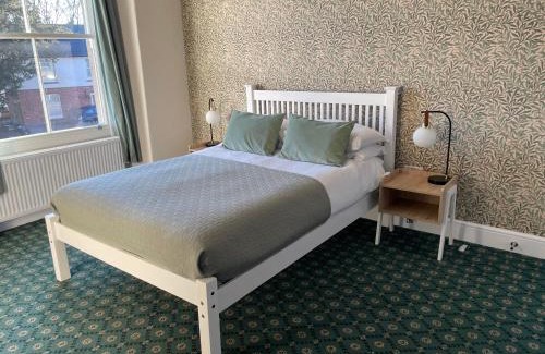 Evercreech Hotel | Discover The Bell Inn: Family-Friendly Dining Awaits