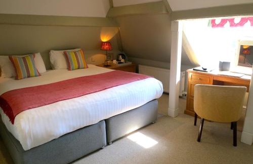 New Forest District Hotel | Relax at The Bell Inn Hotel: Pet Friendly & Spa Access