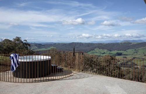 Myrrhee House | Guest Rated 10/10: The Bella Vista by Mt Bellevue