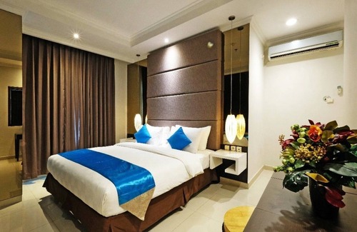 Permata Hijau Hotel | Cozy Bellezza Suites Jakarta: Pool, Dining & Family-Friendly