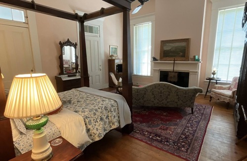 Wayside Bed & Breakfast | Experience The Belmont 1857: Rated 10/10 with Family-Friendly Amenities