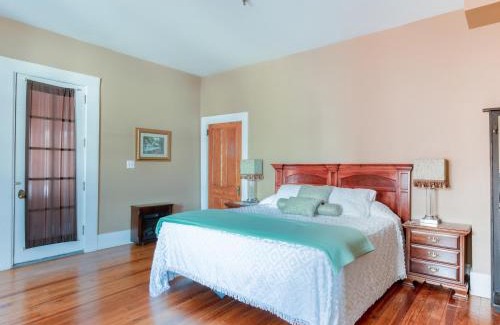 Abbeville Hotel | Pet-Friendly Oasis at The Belmont Inn by OYO - Rated 9/10