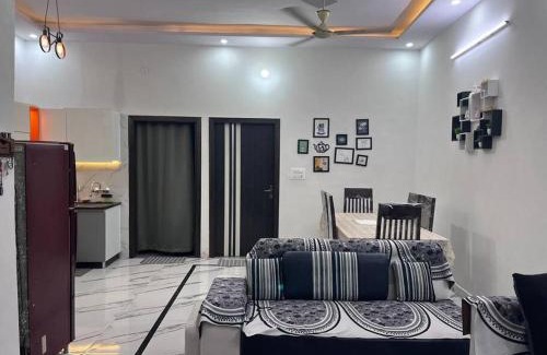 Amritsar House | Discover The Bennett: Pet-Friendly Haven with Breakfast Included