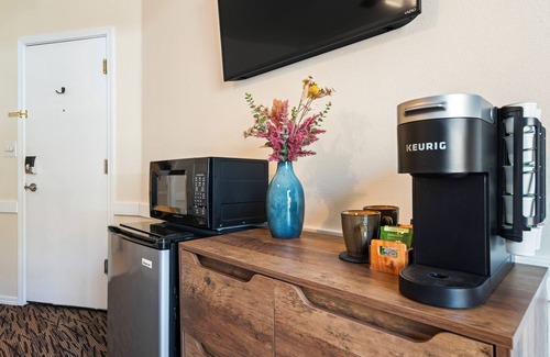 Silverton Hotel | Discover The Bent Elbow Hotel: Rated 9.2 with Family Amenities