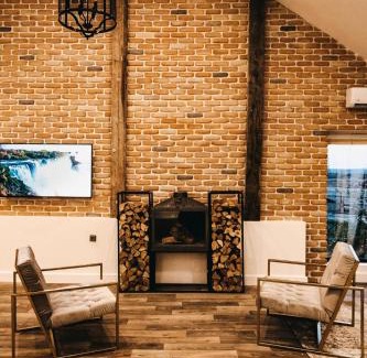 Ocna Mures Apartment | Highly Rated Stay at The Berg's 1 – Book Your Escape!