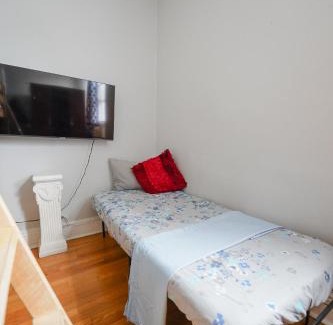 North Bergen Apartment | Convenient Bergen Nest - 2BR with NYC Access & Hot Tub