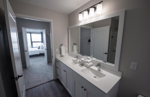 Rochester Hotel | Experience The Berkman: 4-Star Retreat with Pool & Hot Tub