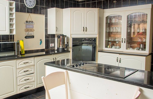 Harare Bed & Breakfast | Relaxing Retreat at The Berkshire with Pool & Spa