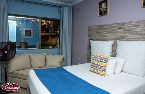 Harare Bed & Breakfast | Relaxing Retreat at The Berkshire with Pool & Spa