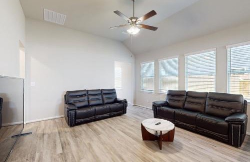 Atascocita House | The Berry Getaway