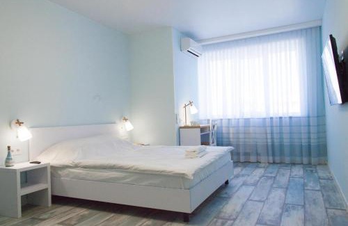 Solomjanskyj Apartment | Discover The Best Apartment in Kiev Blue with Pool Access
