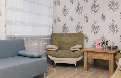 Zarichnyi District Apartment | Top-Rated Faraon Apartments in Kharkovskaya with Hot Tub