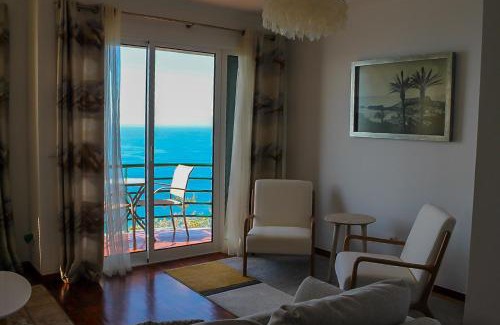 Camara de Lobos Apartment | Oceanfront Above the Sea Apartment – Rated 10/10 by Guests
