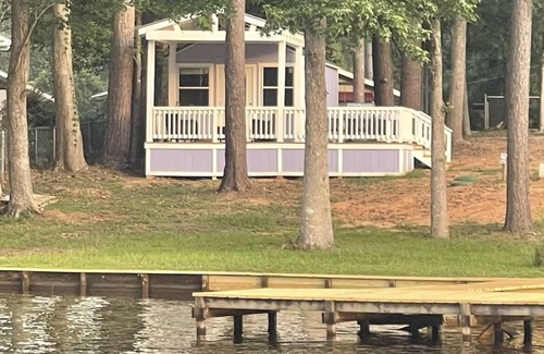 Hillister Cabin | Discover the Hidden Gem of East Texas with Ocean Views