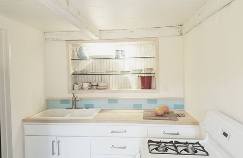 Summerland House | Prime Location with Private Cottage and Oceanfront Views