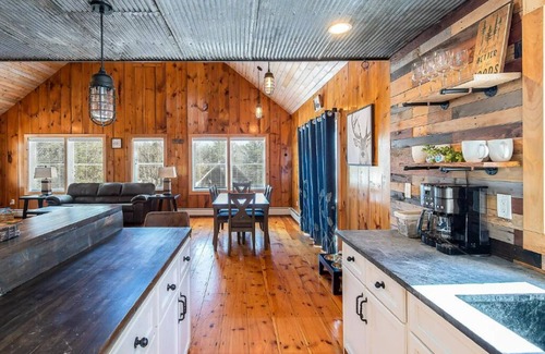 Eustis Cabin | Cozy Cabin Retreat in Maine: Perfect for Families & Pets